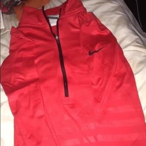 •long sleeve red Nike half zip